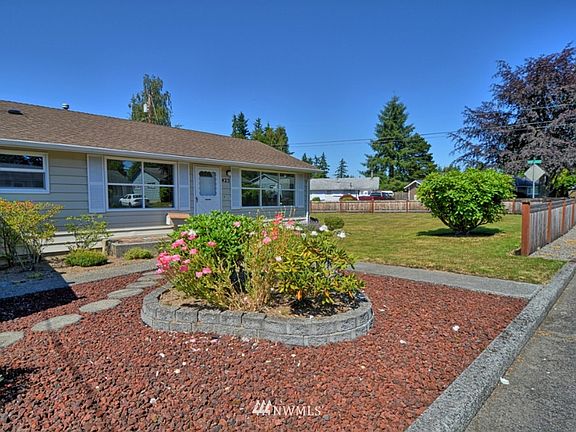3rd image of 425 50th Street SW