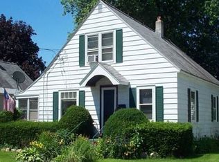 8 Roland Ct, Winooski, VT 05404