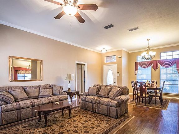 5th image of 1121 Westgrove Dr