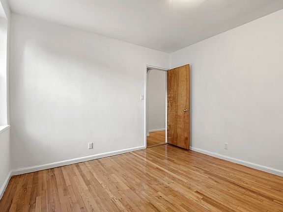 5th image of 322 E 63rd St #4L
