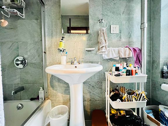 5th image of 185 Mulberry St APT 8