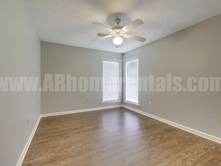 2765 Archer Ln — Photo 17