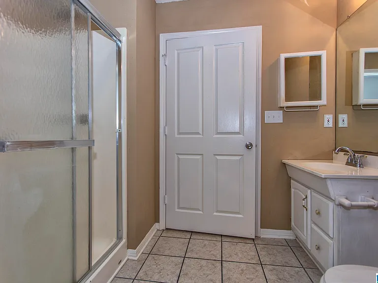 1612 Glenwood St NW — Photo 14