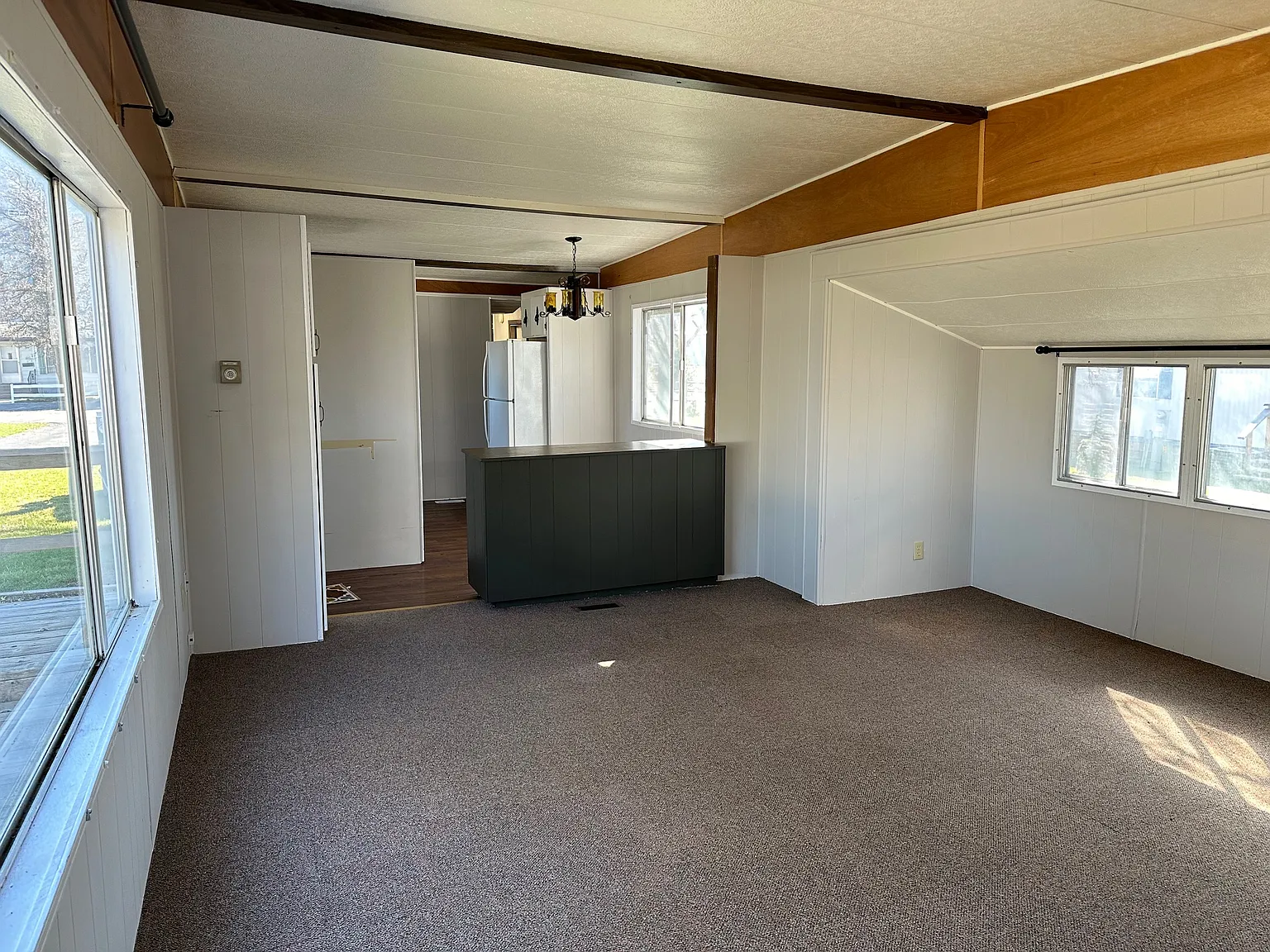 712 SE Railroad Ave — Photo 2