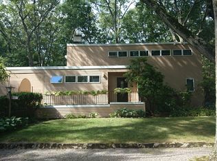 44 Beresford Rd, Brookline, MA 02467