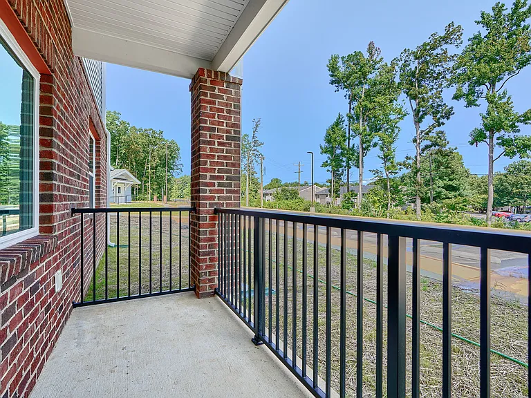 Urbana at Hioaks — Photo 8