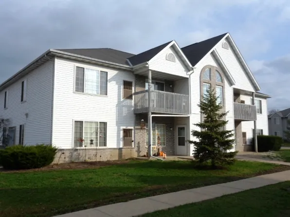 Fox Creek Drive, 908 Fox Creek Dr #4, Watertown, WI 53098