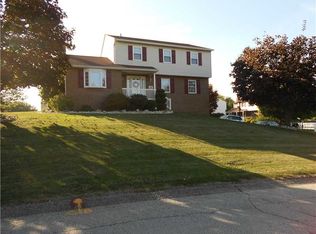 25 Rizzi Dr, Irwin, PA 15642