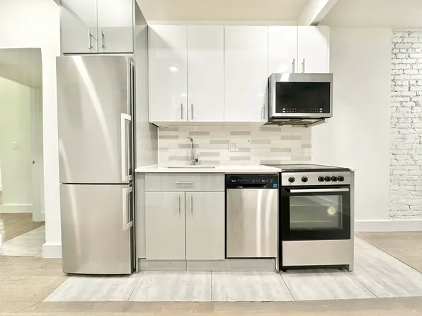 1975 Adam Clayton Powell Boulevard image 9 of 11