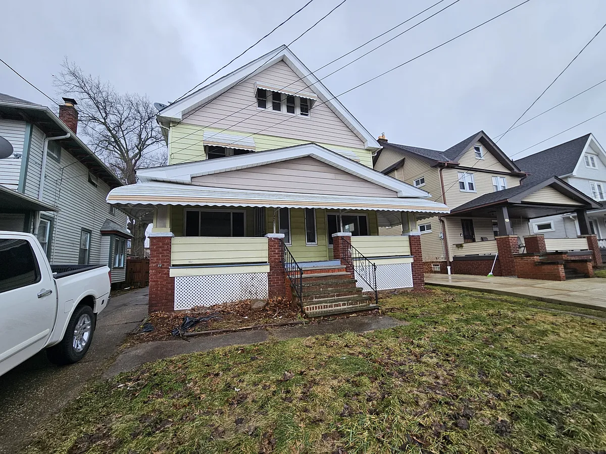 Building Photo - 4213 Spokane Ave