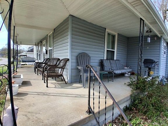 3rd image of 113 Grandview Ave