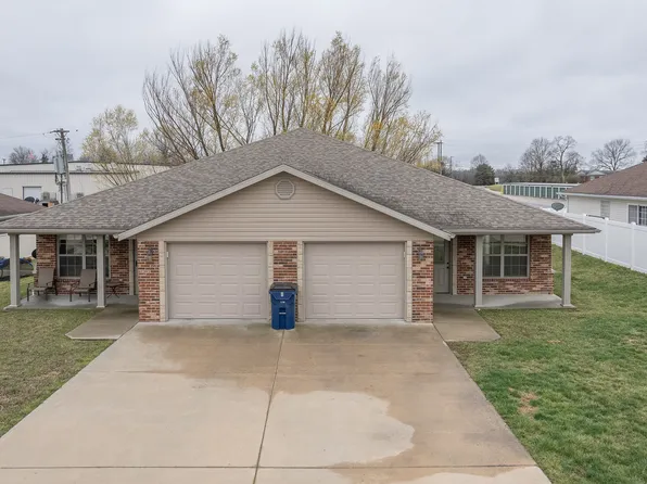 145 Rief Ct #A, Holts Summit, MO 65043