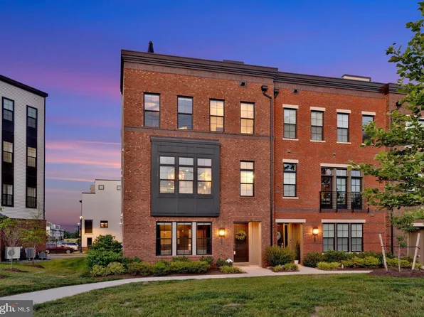 43404 Fifeville Sq, Ashburn, VA 20148