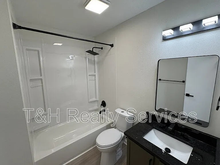 2145 Shadowbrook Dr — Photo 20