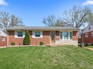 9822 Ione Ln, Saint Louis, MO 63123
