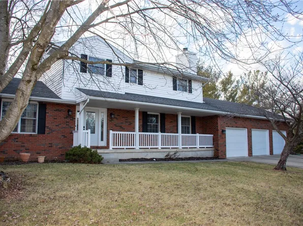 1007 Crestwood Dr, Effingham, IL 62401