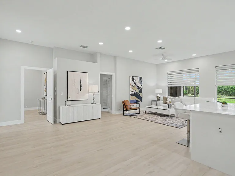 7832 Rockford Rd — Photo 23