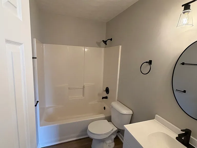 341 N 2nd St — Photo 3