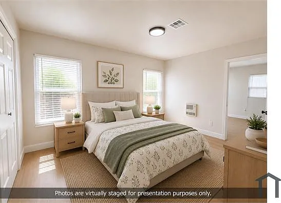 1421 W 90th Pl — Photo 5