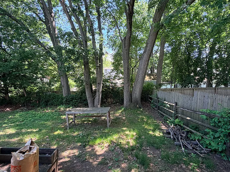 75 Stimson Rd — Photo 36