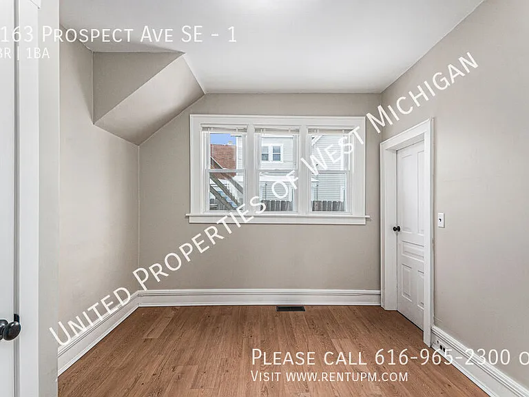 1163 Prospect Ave SE #1 — Photo 9