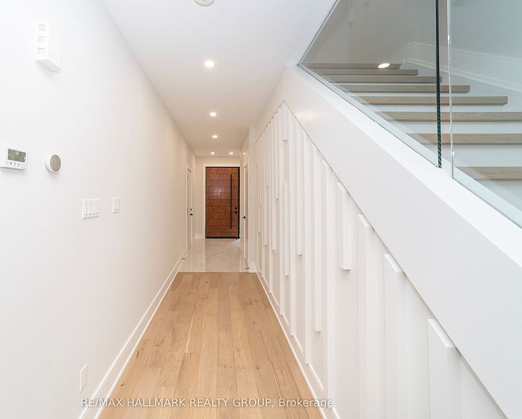 Ottawa House for rent - 4 Bedrooms — photo 3