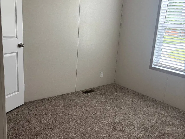 808 Stanley St #900 — Photo 9