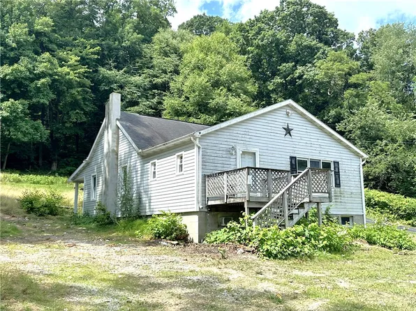 947 Solomon Temple Rd, Latrobe, PA 15650