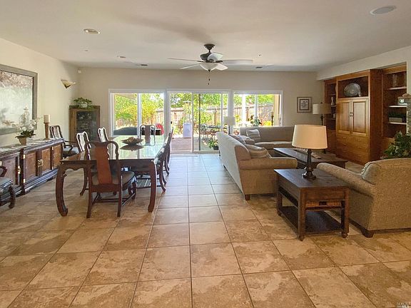 5th image of 309 Pepperwood Drive