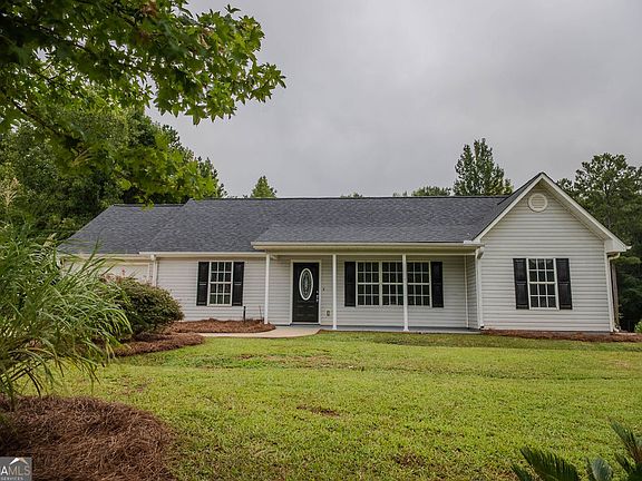 2nd image of 156 Whispering Pines Trl