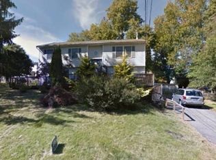 1895 Andre Pl, Yorktown Heights, NY 10598