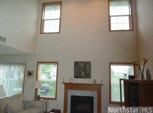 1032 Juniper Ct, Shakopee, MN 55379