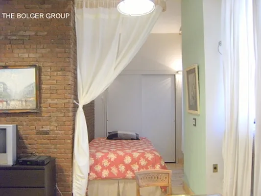 Rented by Citi Habitats | media 9