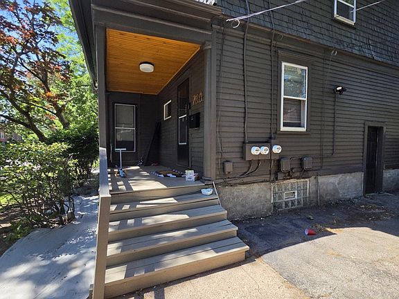2nd image of 126 Argyle St #3