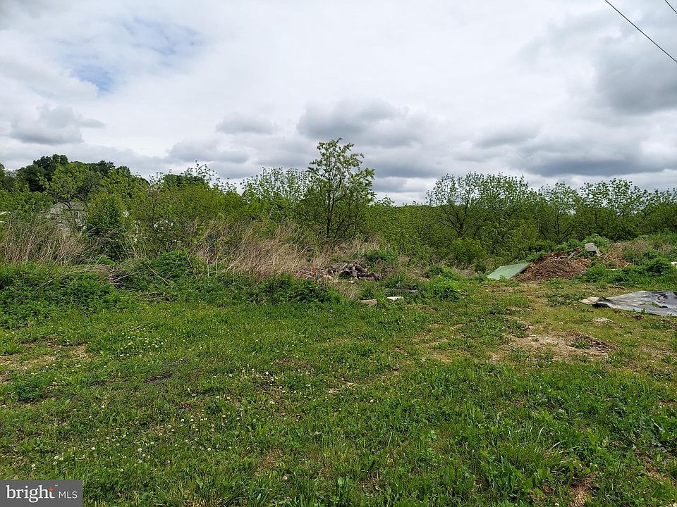 1st image of 222 Sunset Cir