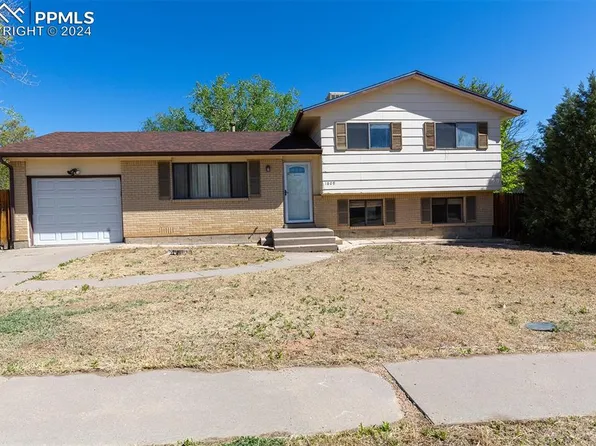 1809 Pioneer Rd, Pueblo, CO 81008