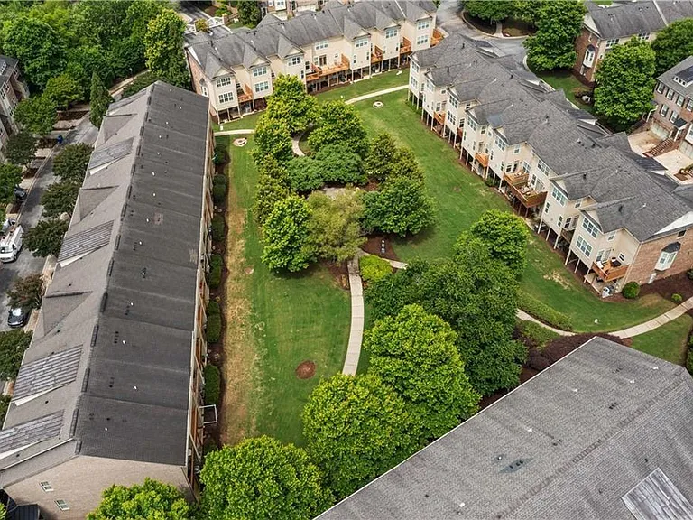 1934 Cobblestone Cir NE — Photo 25