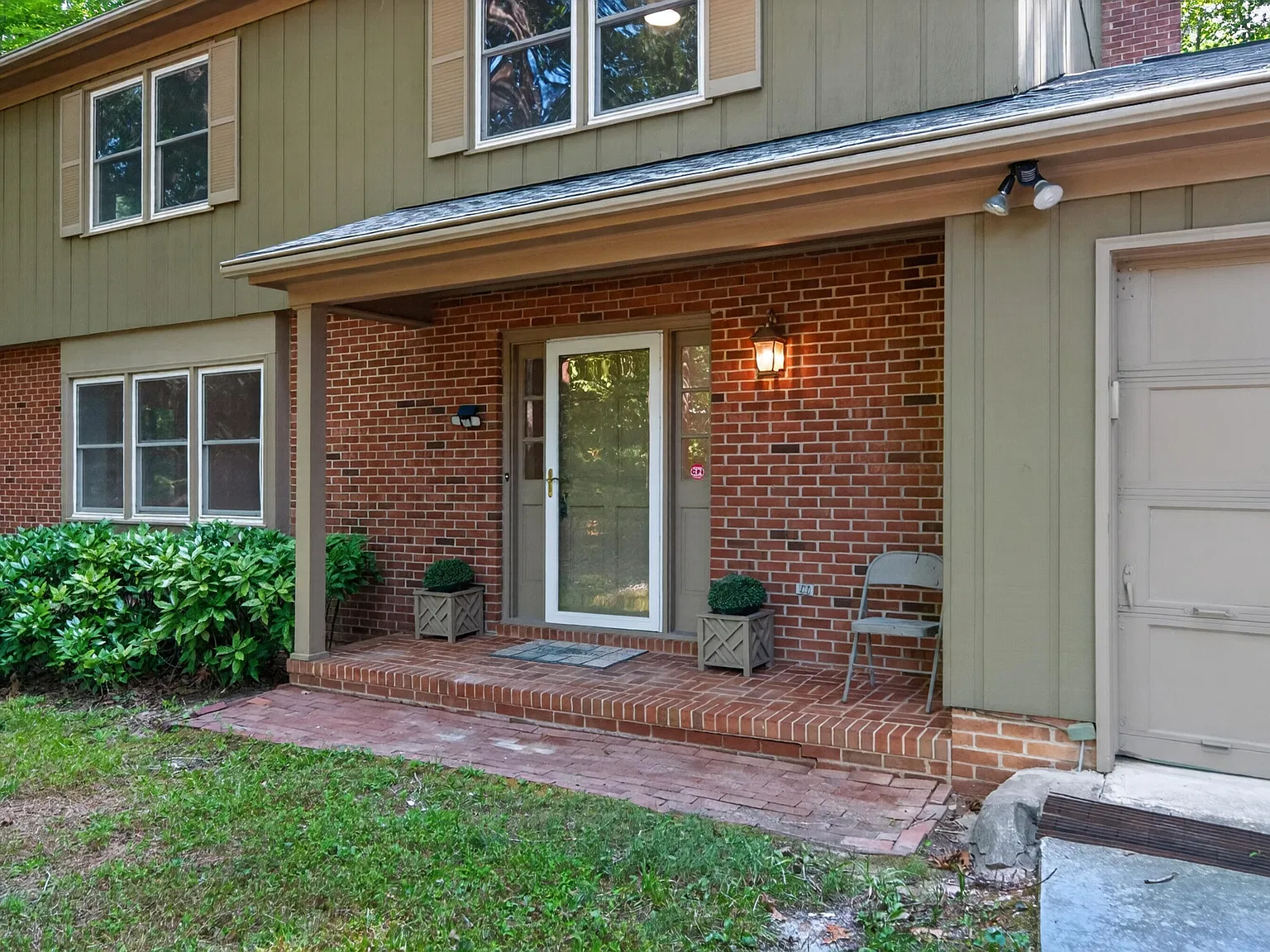 5 bed, 3.5 bath, $4,900 — Photo 3