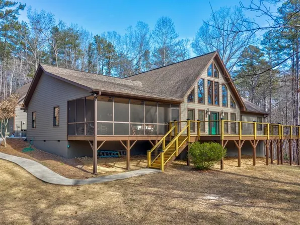 741 Scenic Dr, Toccoa, GA 30577