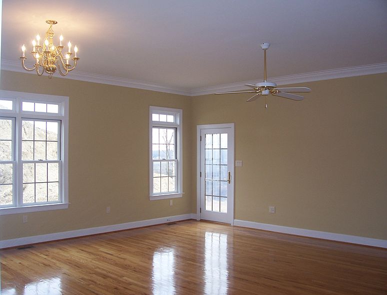 2nd image of 144 Daniel Ct