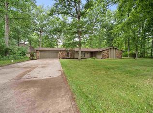 15317 Lost Valley Rd, Fort Wayne, IN 46845