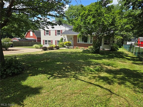 4th image of 1638 S Cleveland Massillon Rd