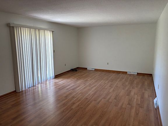5th image of 5102 Cindy Ln