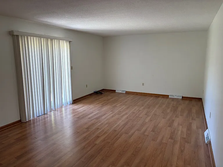 5102 Cindy Ln — Photo 5