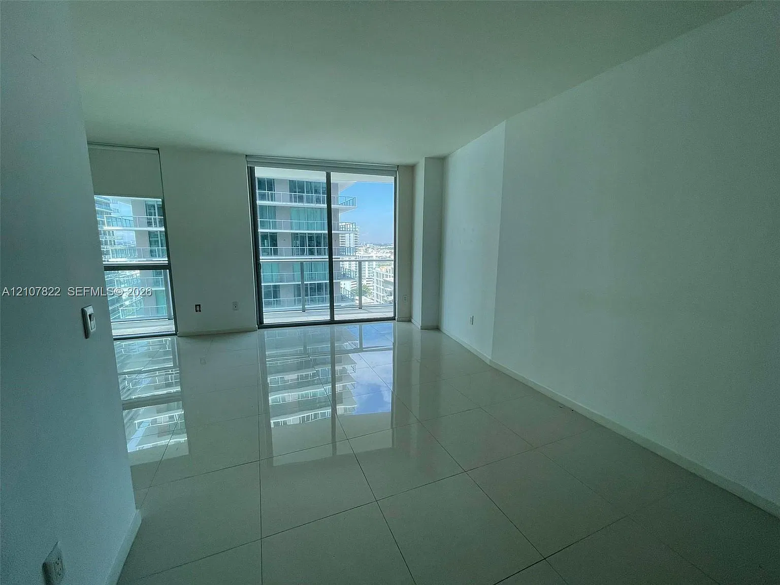 1100 Millecento Residence — Photo 2