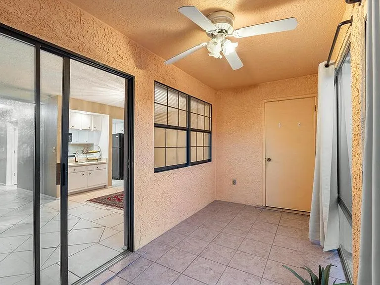 833 Country Club Dr SE #1A — Photo 15