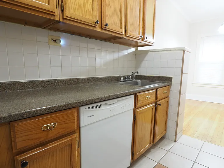 4937 N Whipple St #2E — Photo 6