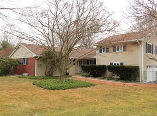 2689 Windmill Dr, Yorktown Heights, NY 10598
