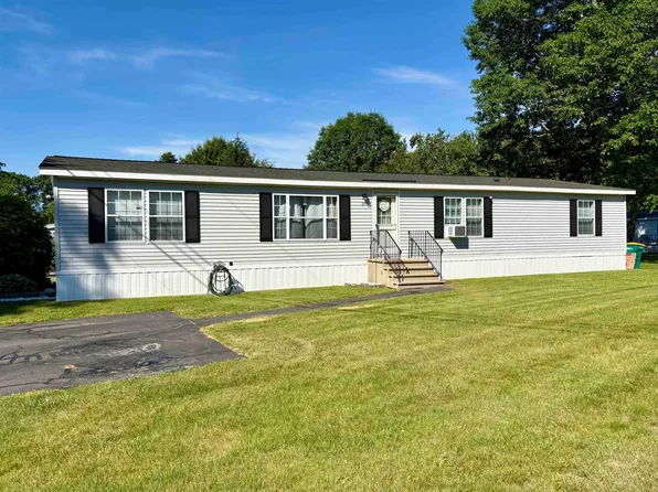 63 Oak Drive #88, North Hampton, NH 03862