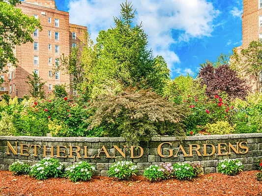 Sold by Brown Harris Stevens | media 19